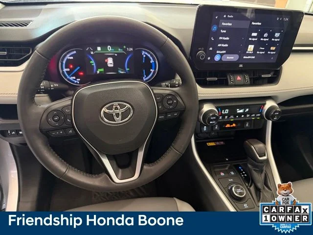 Used 2024 Silver Toyota XLE Premium image 22