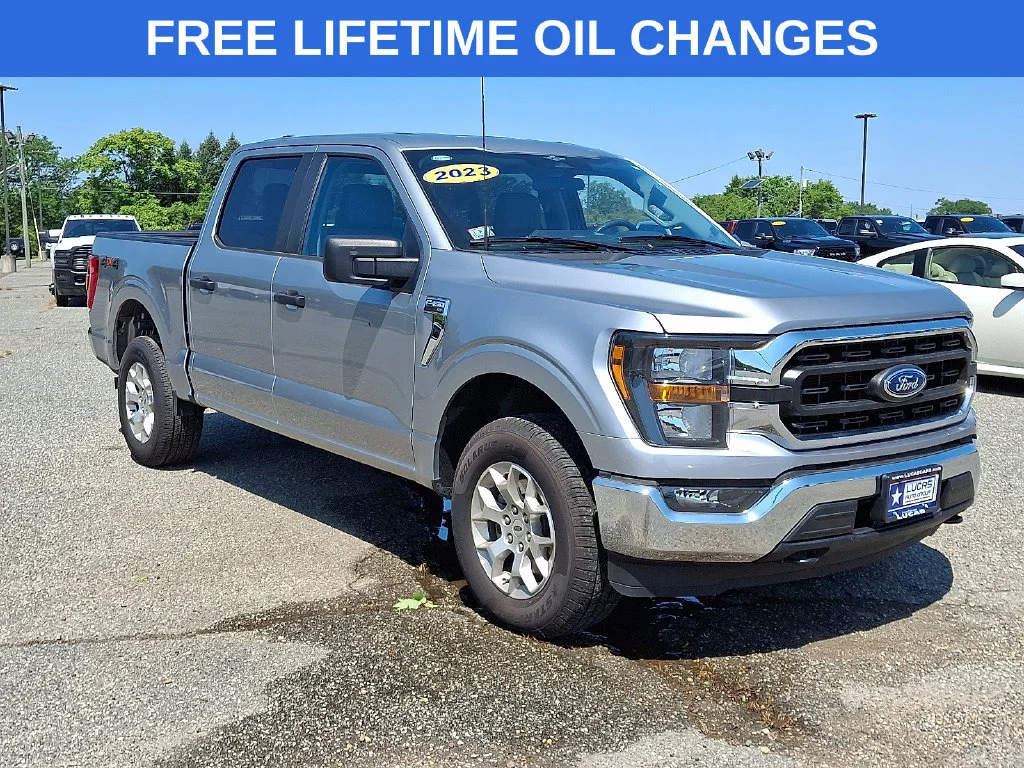Used 2023 Silver Ford XLT image 1