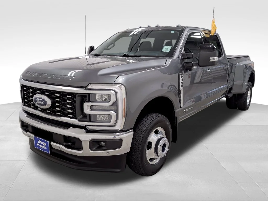 Certified Used 2025 Carbonized Gray Metallic Ford Lariat image 24