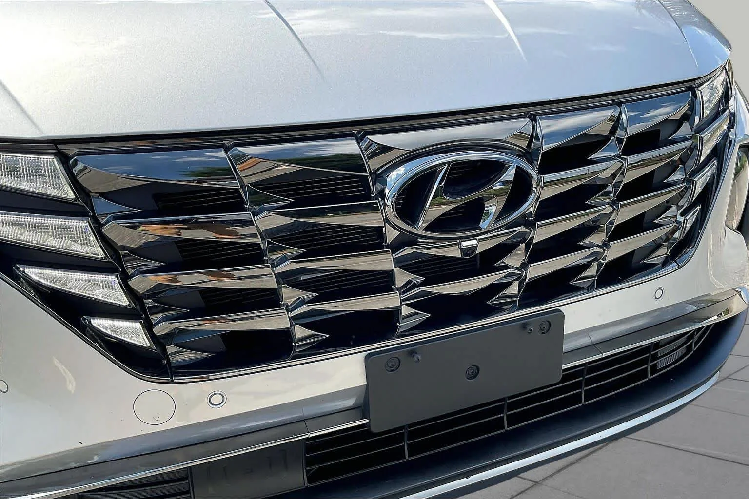 Used 2023 Shimmering Silver Hyundai Limited image 59