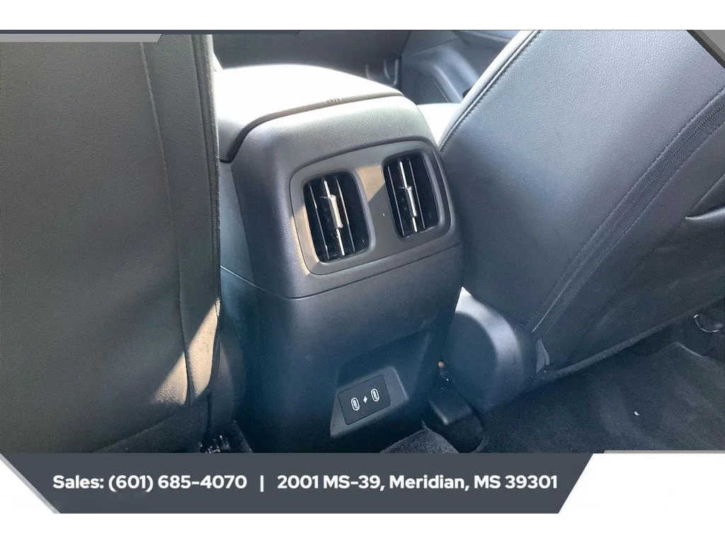 Used 2025 SERENITY WHITE PEARL Hyundai SEL Convenience image 24