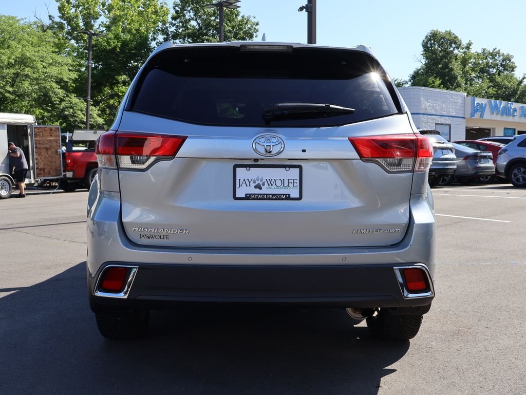 Used 2018 Silver Toyota Limited Platinum image 6
