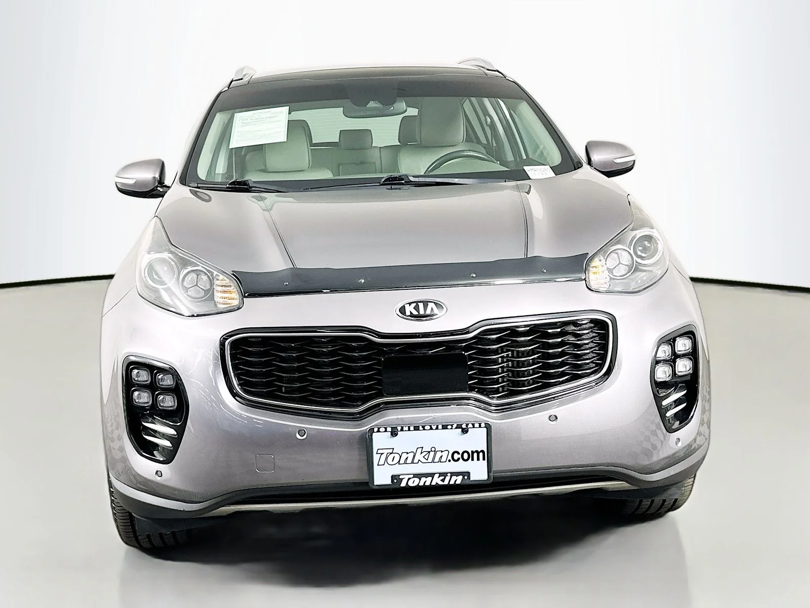 Used 2017 Mineral Silver Kia SX image 2