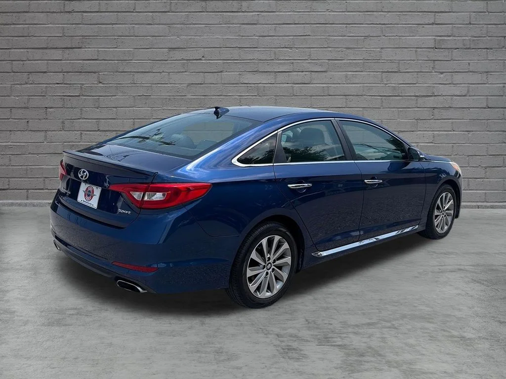 Used 2015 Blue Hyundai Sport image 6