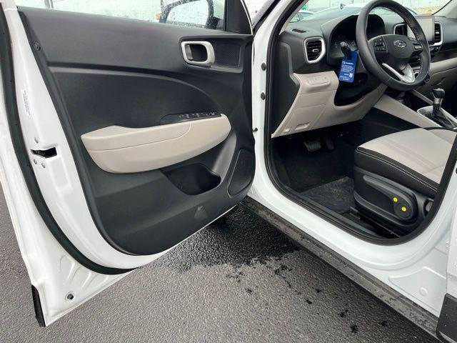 New 2026 White Hyundai SEL image 14