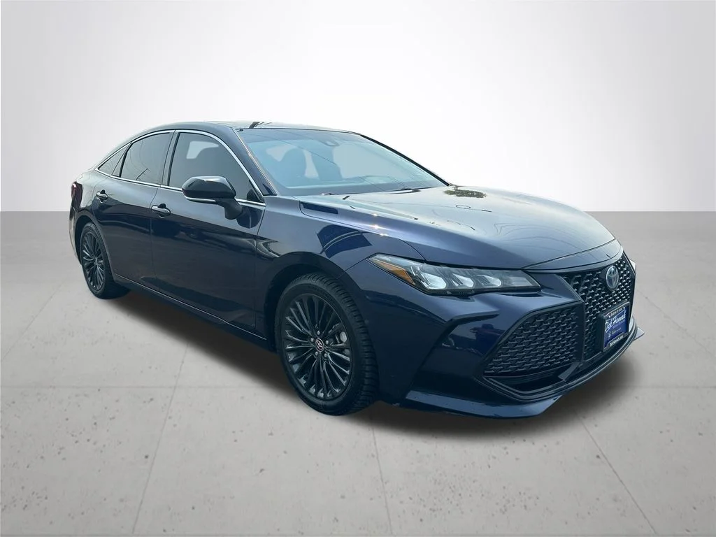 Used 2021  Toyota XSE image 6