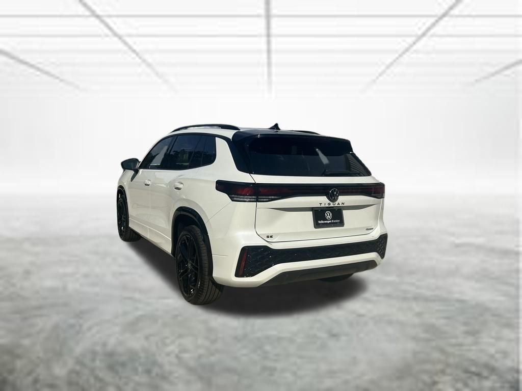 New 2026 White/off-white Volkswagen 2.0T SE R-Line Black image 2