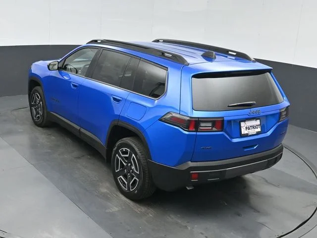 New 2026 Hydro Blue Pearl-Coat Exterior Paint Jeep Limited image 34