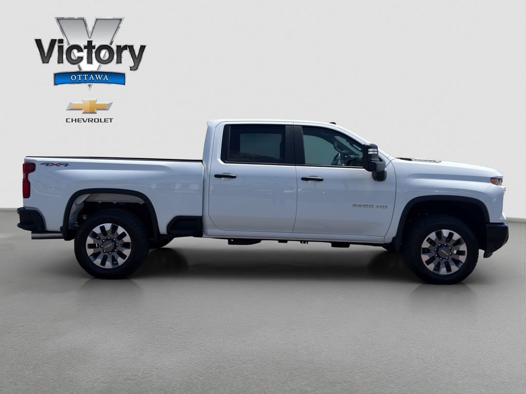 New 2026 Summit White Chevrolet Custom image 7