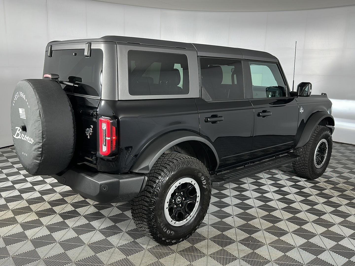 Used 2024 Shadow Black Ford Outer Banks image 5