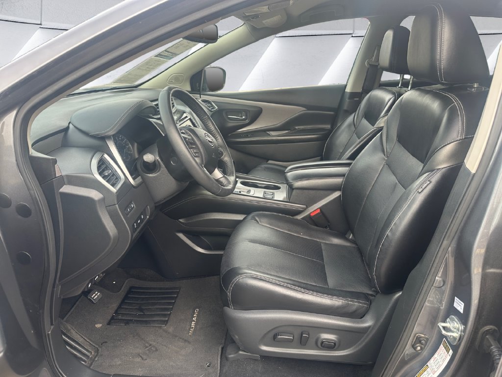 Used 2023 Gray Nissan SL image 7