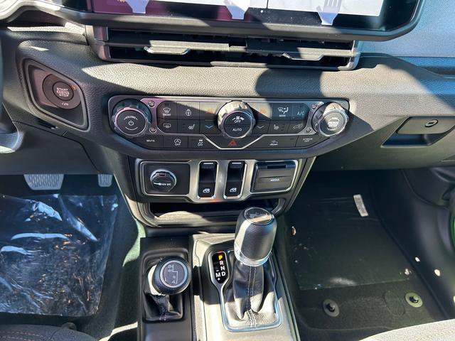 New 2026 Mojito Clear-Coat Exterior Paint Jeep Sport S image 14