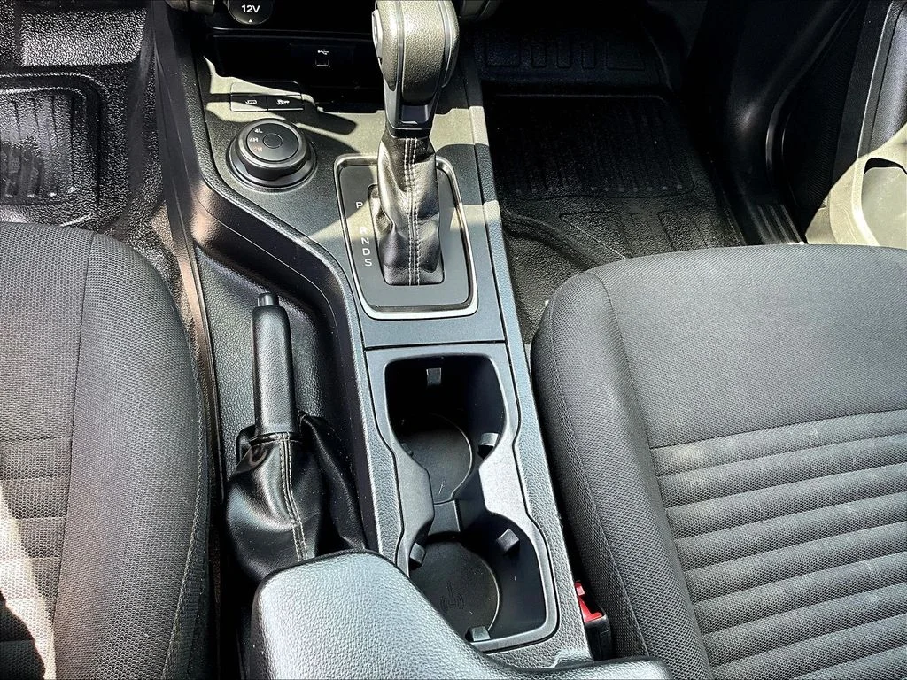 Used 2022 White Ford XL image 21
