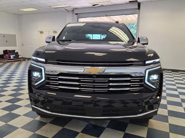 Used 2025 Gray Chevrolet Premier image 2