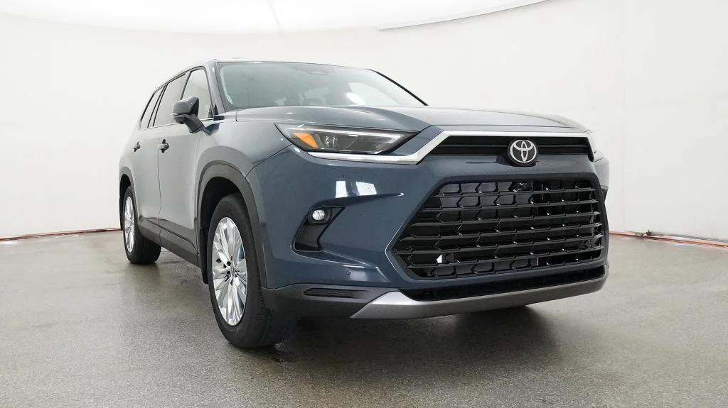 New 2026 Storm Cloud Toyota Platinum image 7