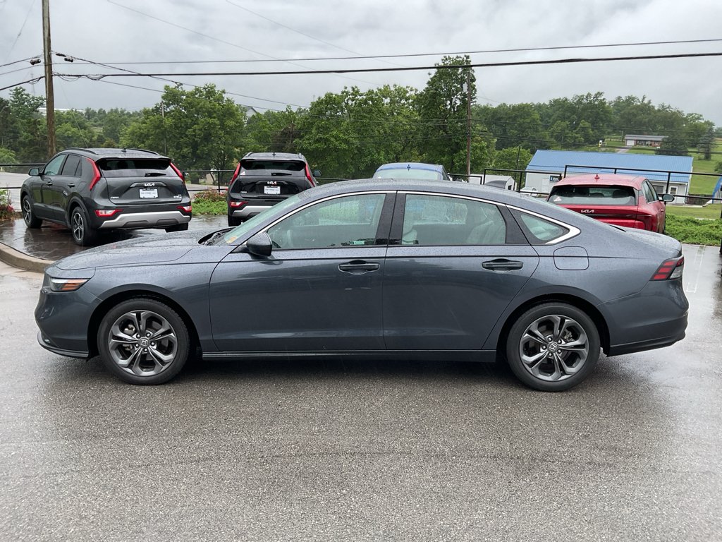 Used 2023 Meteorite Gray Metallic Honda EX image 7