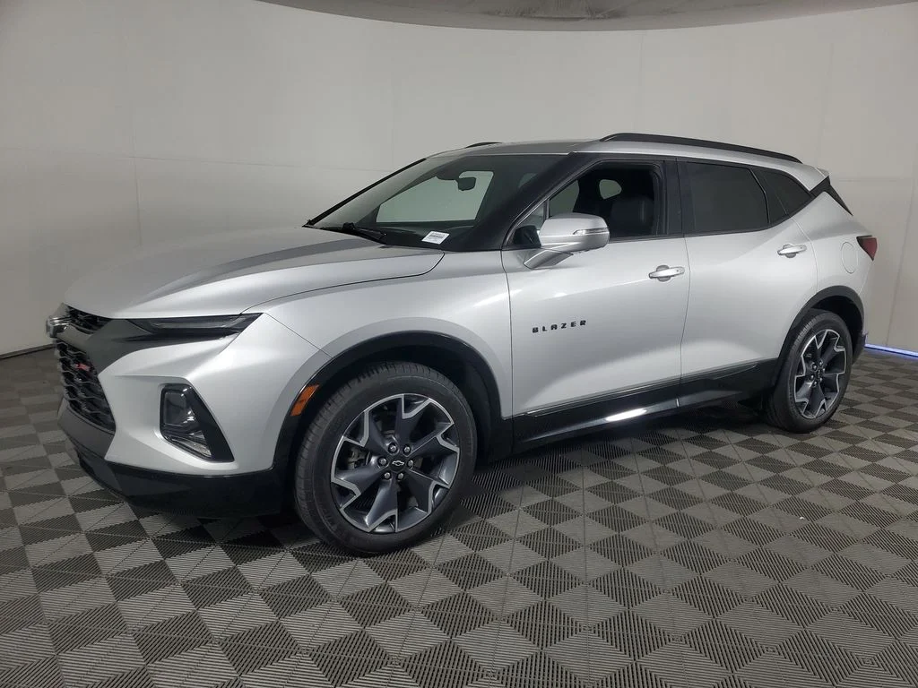 Used 2021 Silver Chevrolet RS image 8