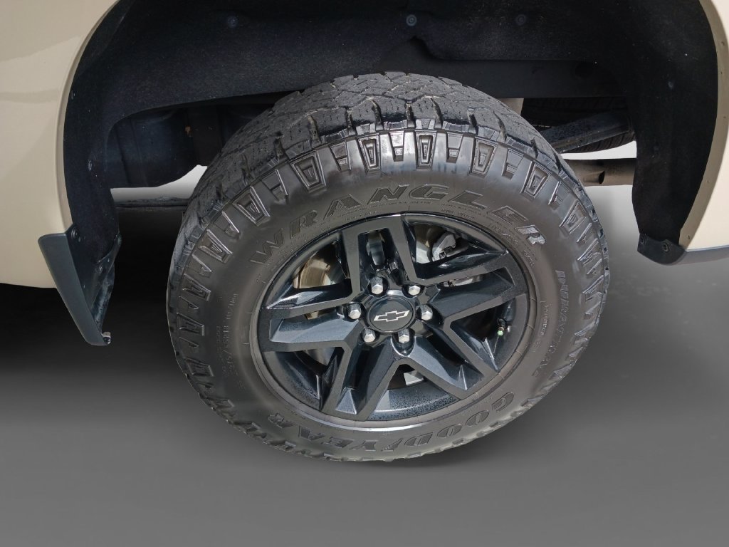Used 2022 Beige Chevrolet LT Trail Boss image 8