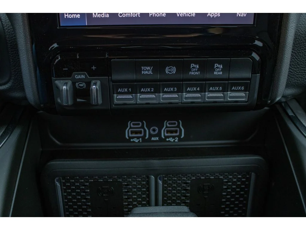 2026 RAM 3500 Laramie - Photo 30
