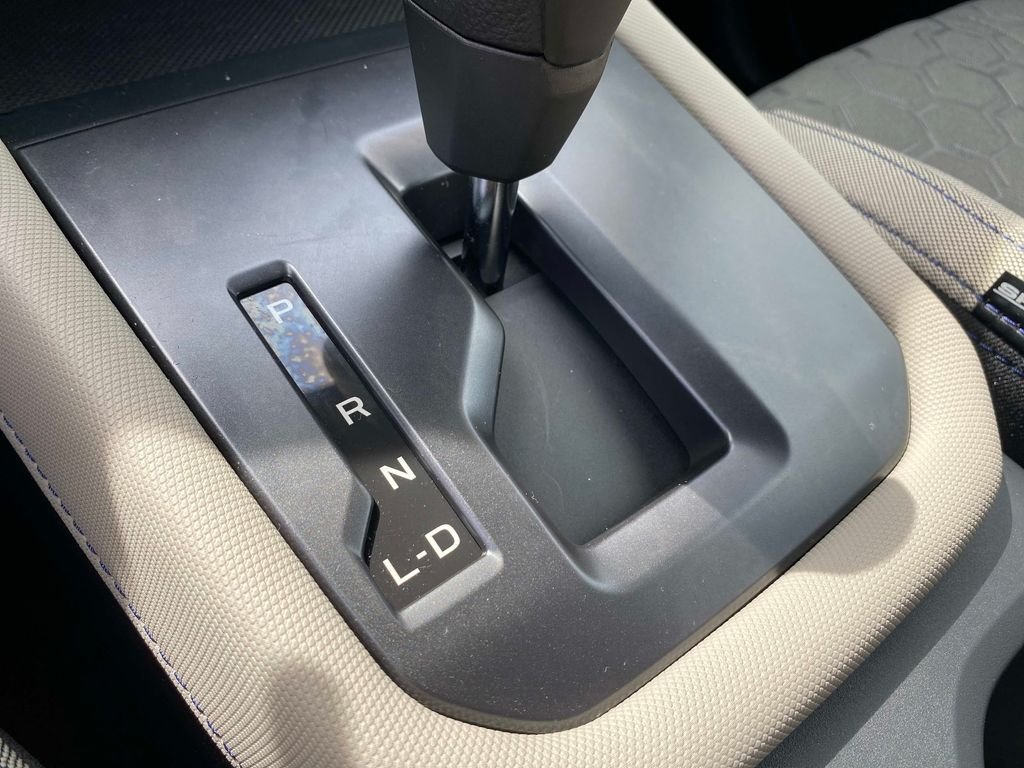 Used 2025 White Subaru Base image 29