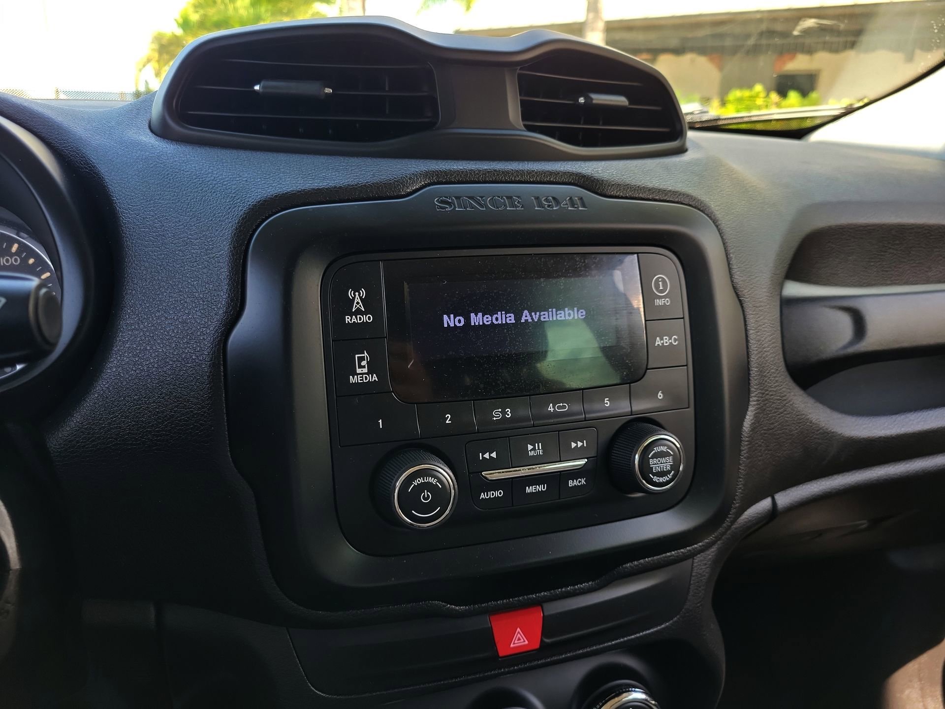 Used 2017 Hypergreen Clearcoat Jeep Sport image 22
