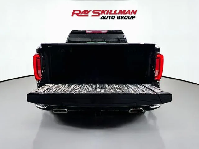 Used 2021 Black GMC AT4 image 34