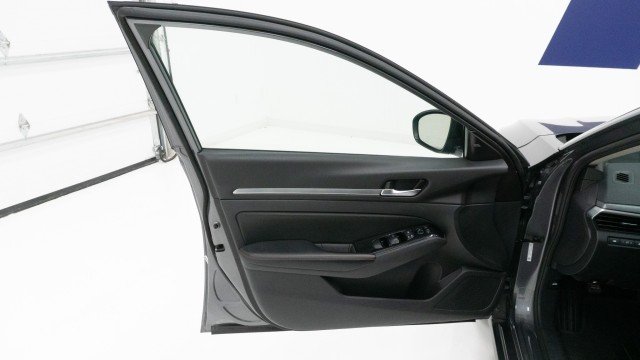 Used 2025 Gun Metallic Nissan SR image 16