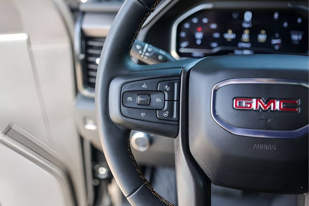 Used 2025 Onyx Black GMC AT4 image 17
