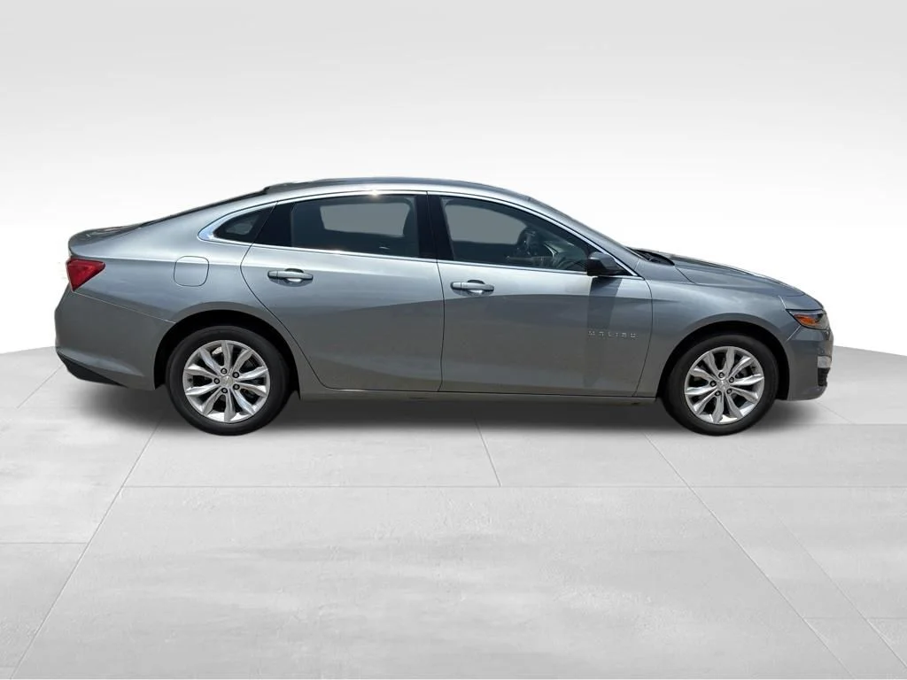 Used 2024 Gray Chevrolet LT image 7