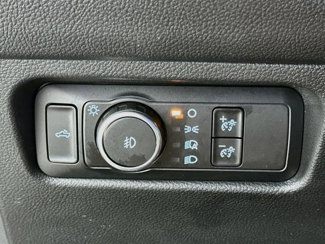Certified Used 2025 Gray Ford Lariat image 21