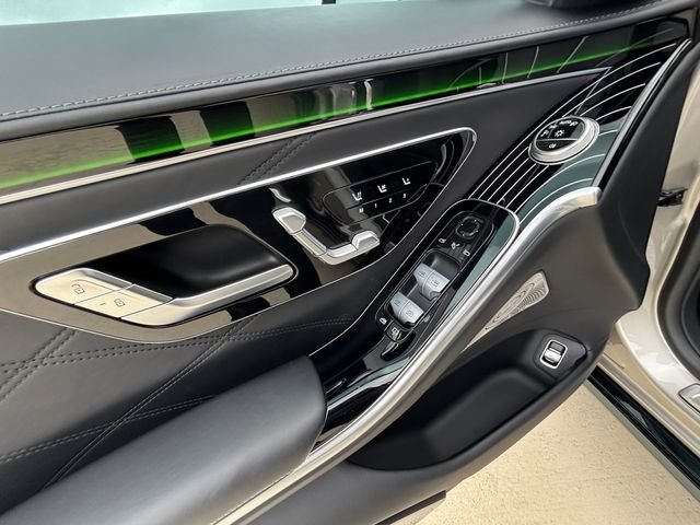 Used 2025 Green Mercedes-Benz Maybach S 580 image 11