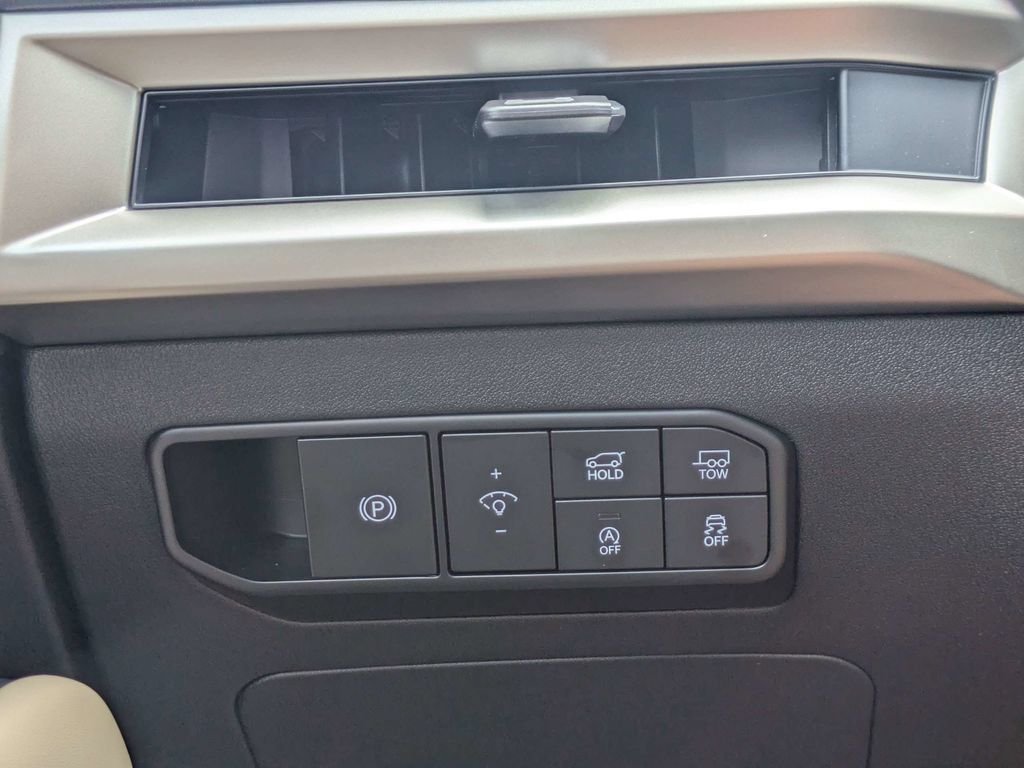 New 2027 Glacial White Kia EX image 25