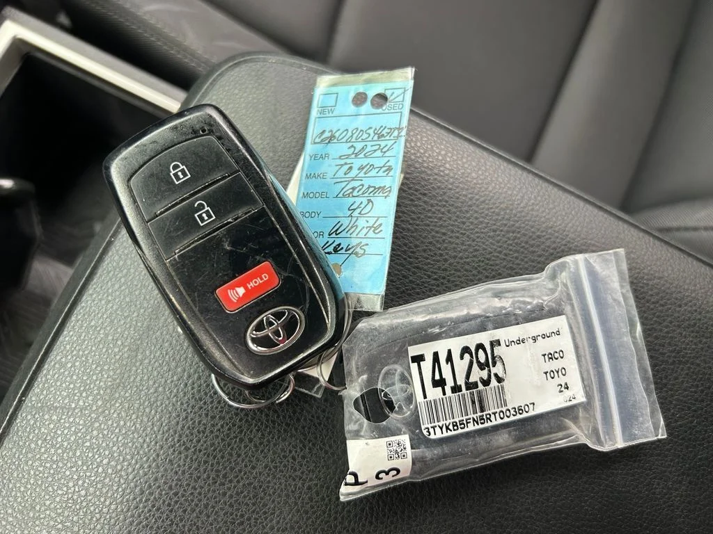 Used 2024 Underground Toyota SR5 image 34