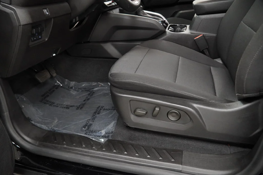 Used 2025 Black Chevrolet WT/LT image 31