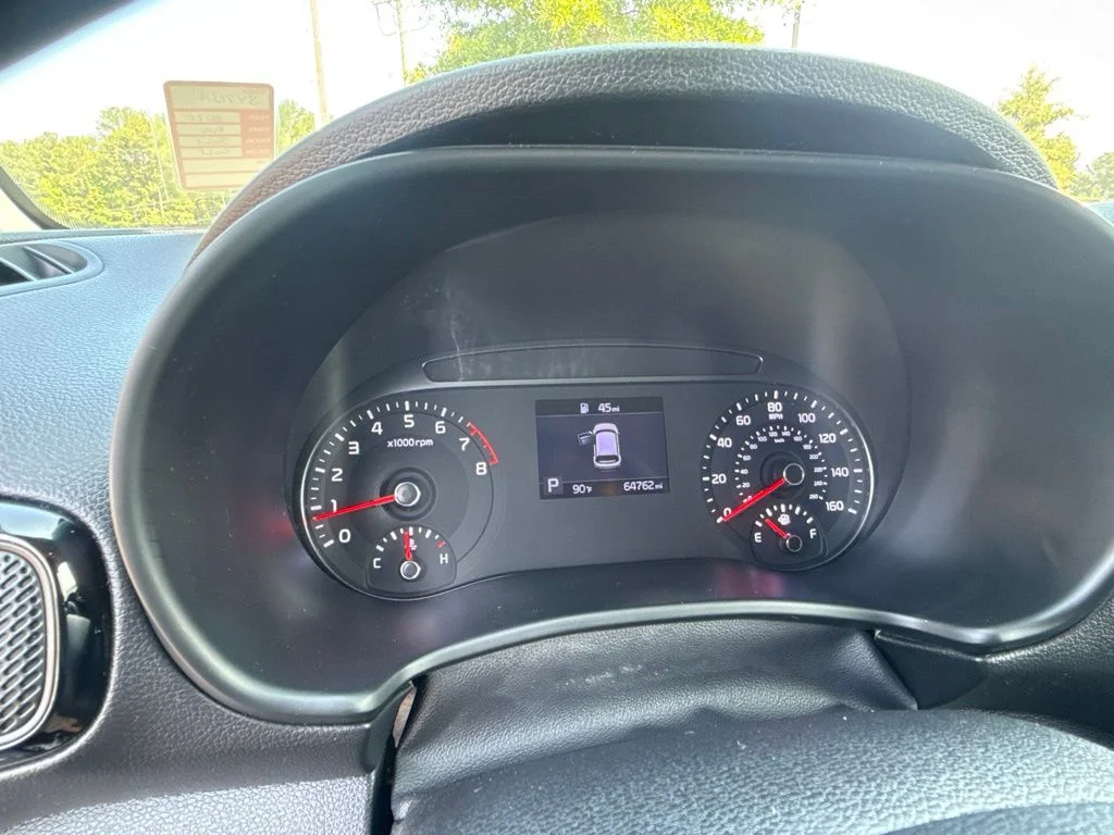 Used 2020 Gold Kia EX image 19