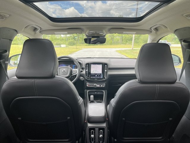Used 2024 Black Volvo  image 13