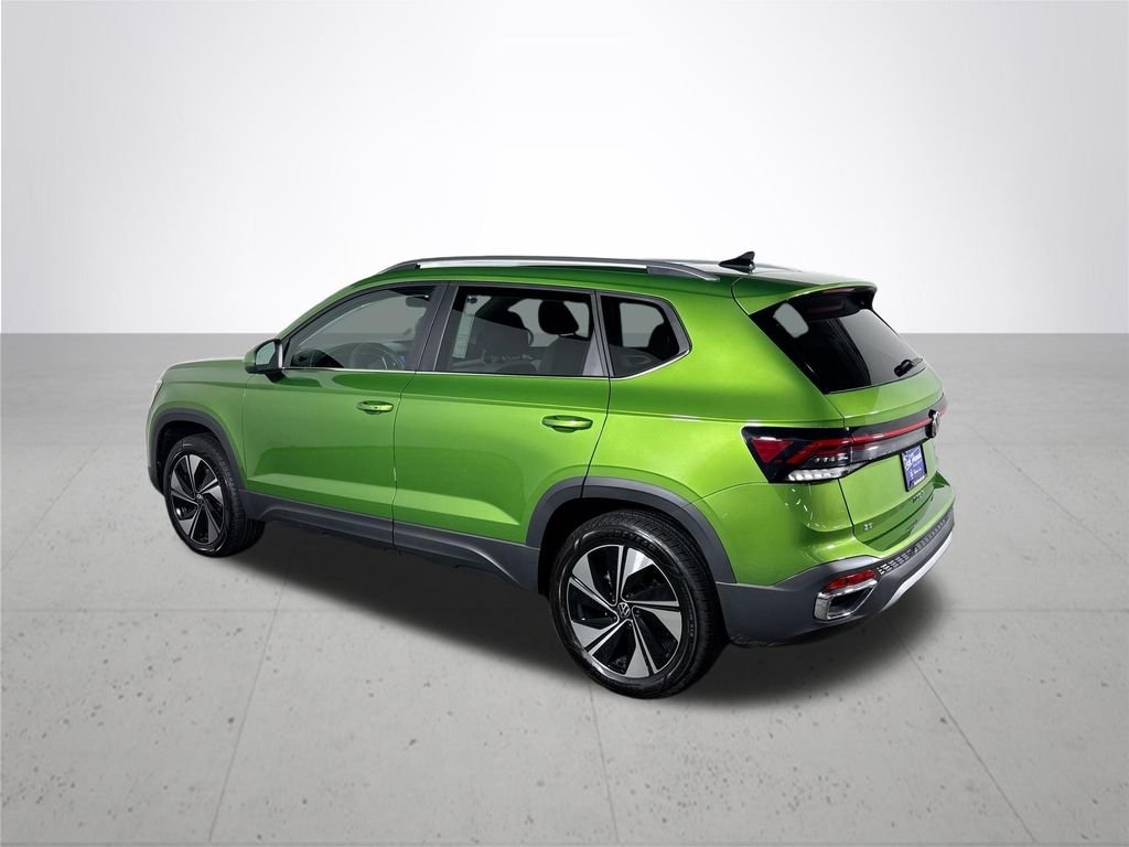 New 2026 Bright Moss Green Metallic Volkswagen 1.5T SE image 8