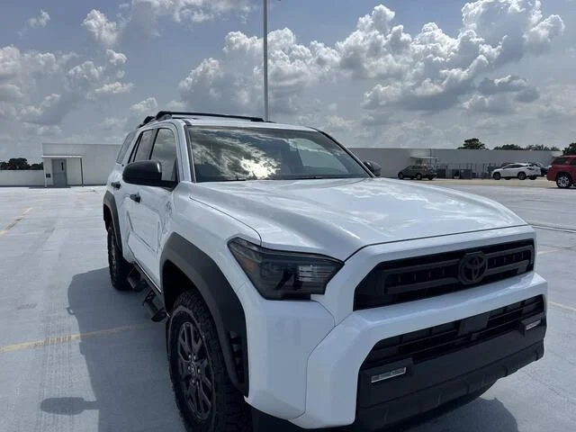 New 2026 Ice Cap Toyota SR5 image 3