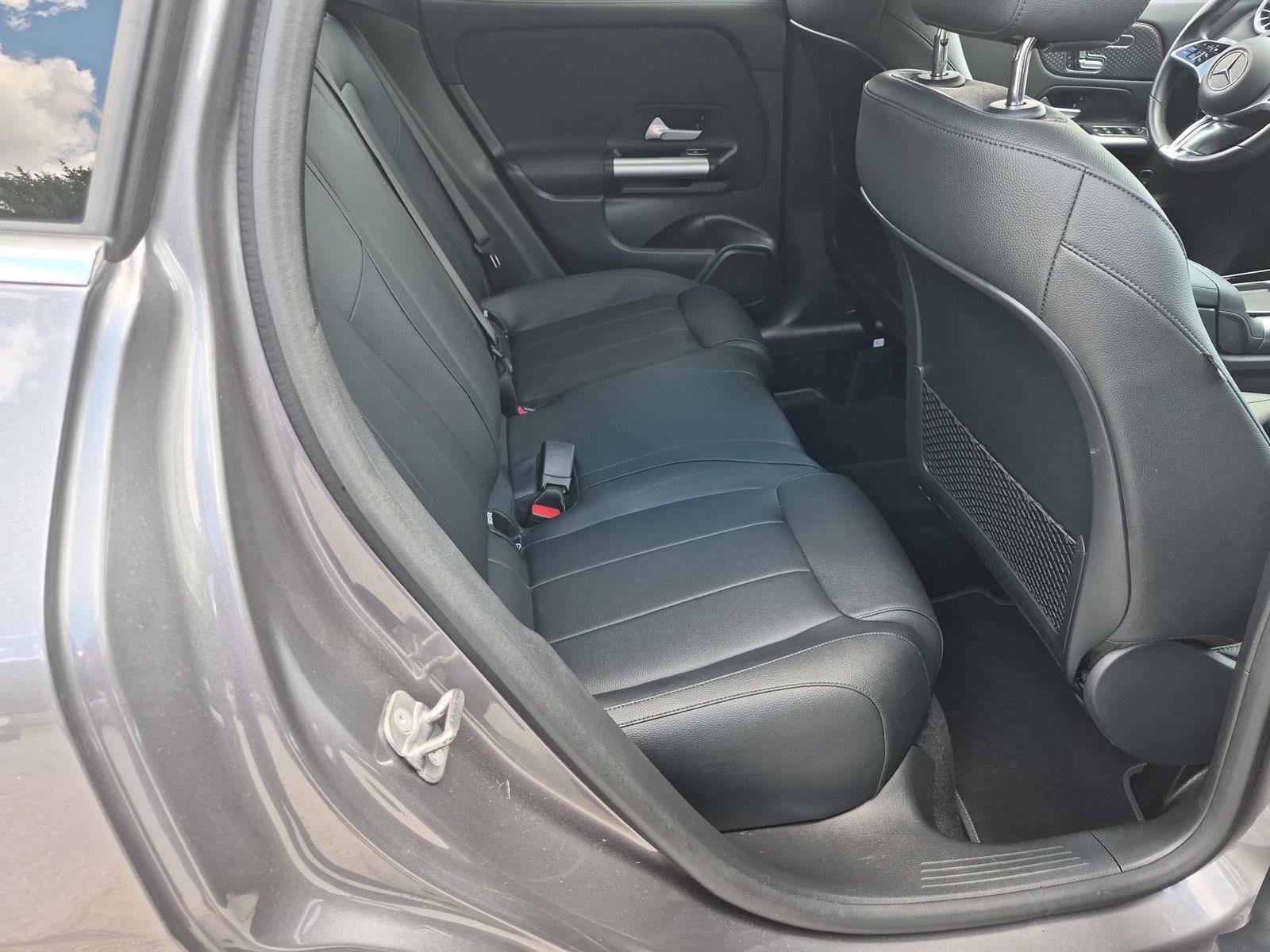 Used 2025 Mountain Grey Metallic Mercedes-Benz GLA 250 image 34