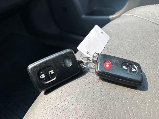Used 2010 Winter Gray Metallic Toyota I image 34