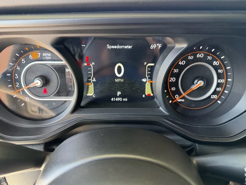 2025 Jeep Wrangler 4-Door Sahara - Photo 9
