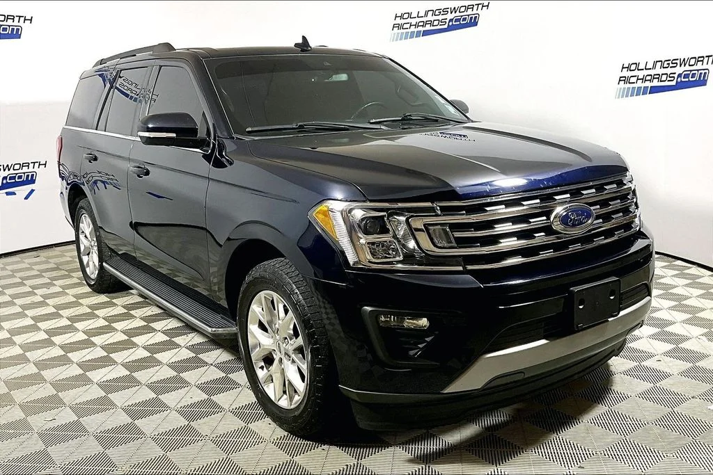 Certified Used 2021 Blue Metallic Ford XLT image 3