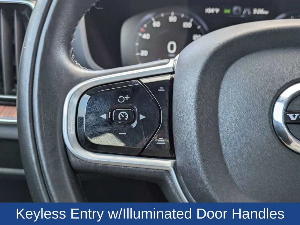 2020 Volvo V60 24