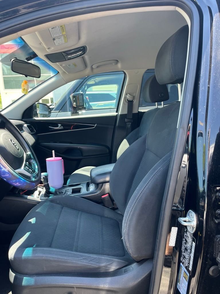 Used 2020 Black Kia LX image 5