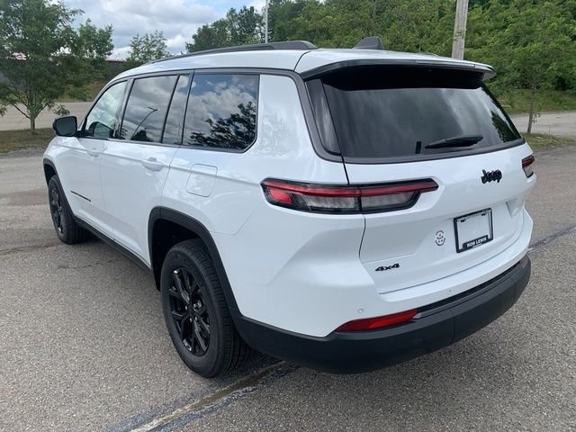 New 2026 Bright White Clear-Coat Exterior Paint Jeep Altitude image 3