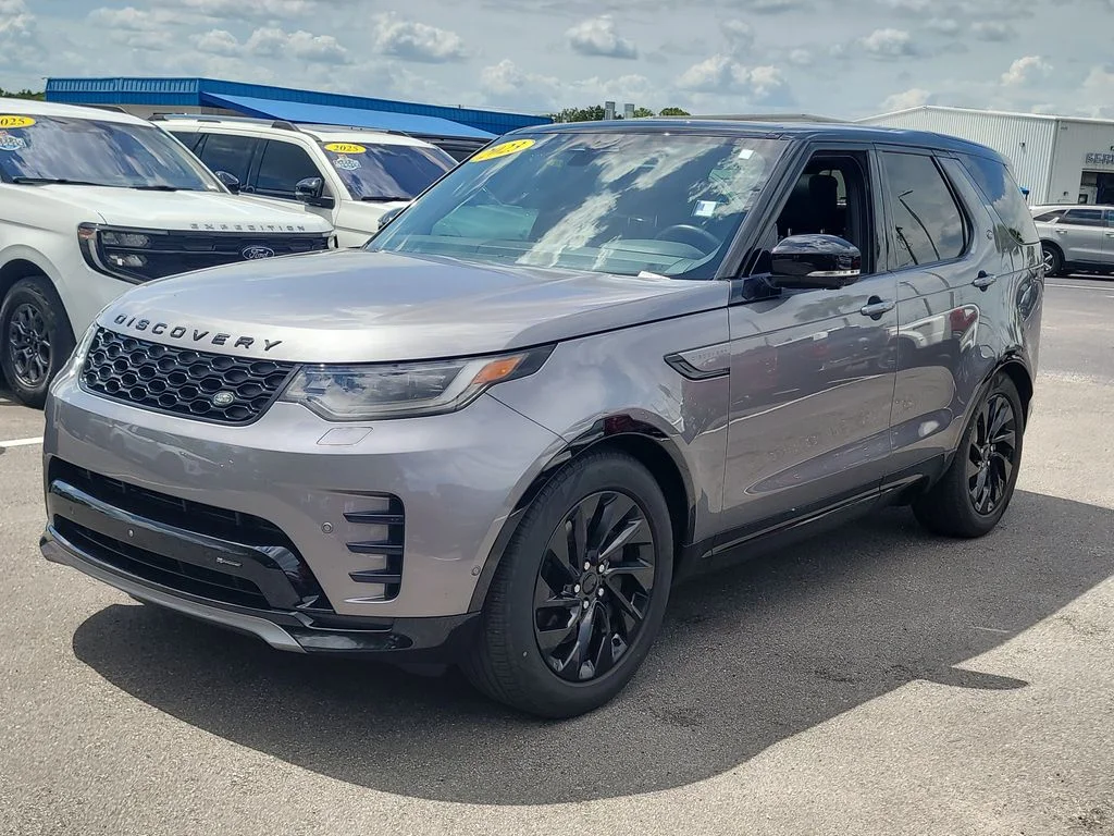 Used 2023 Gray Land Rover S R-Dynamic image 2