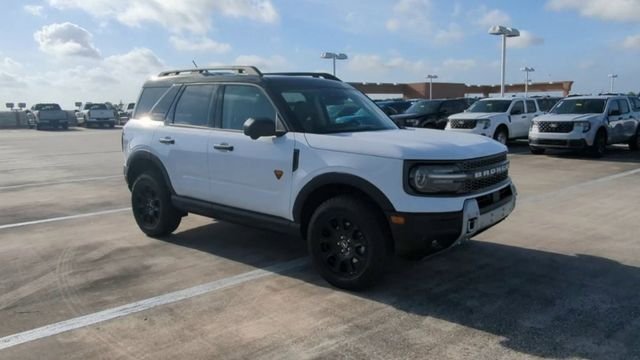 New 2026 Oxford White Ford Badlands® image 101