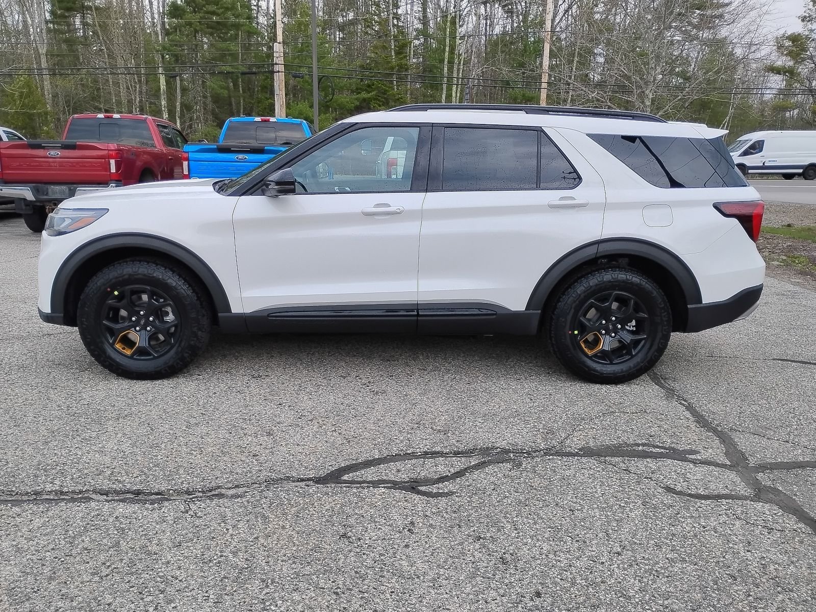 New 2026 Star White Metallic Tri-Coat Ford Tremor® image 4