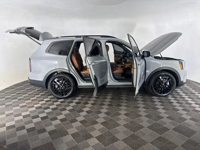 Used 2024 Gray Kia SX-Prestige X-Line image 17
