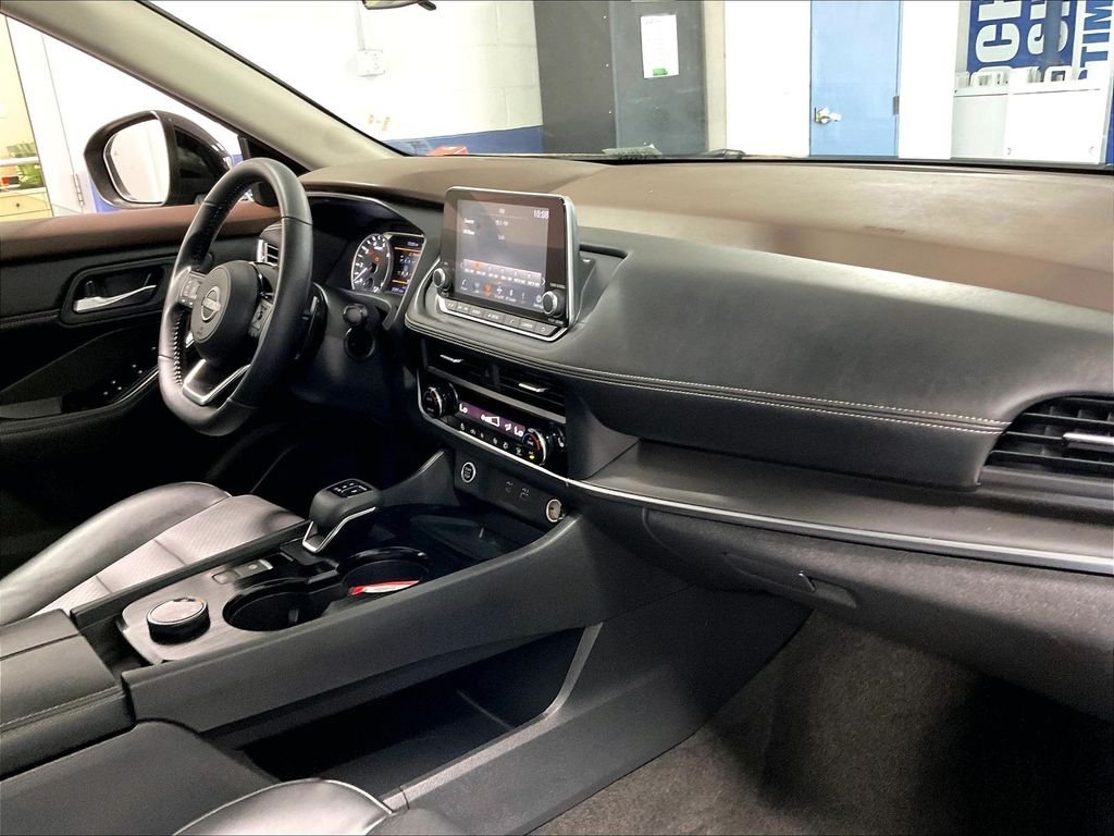 Used 2023 Black Nissan SV image 14